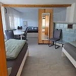 Einliegerwohnung Mit 2 Zimmern, Badezimmer, Kueche * Waldshut-Tiengen