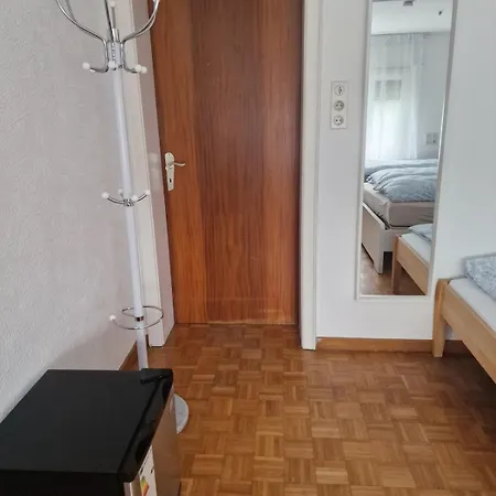 公寓 Einliegerwohnung Mit 2 Zimmern, Badezimmer, Kueche *